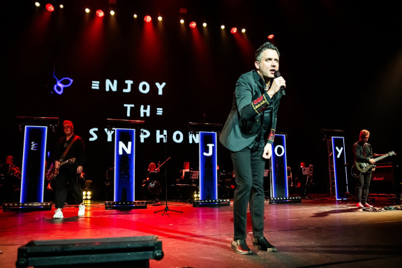 Легендарные хиты Depeche Mode «Enjoy The Symphony» Show с оркестром