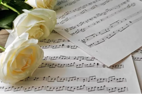 &Kcy;&ocy;&ncy;&tscy;&iecy;&rcy;&tcy; &laquo;&Zcy;&ocy;&lcy;&ocy;&tcy;&ycy;&iecy; &scy;&tcy;&rcy;&acy;&ncy;&icy;&tscy;&ycy; &rcy;&ucy;&scy;&scy;&kcy;&ocy;&jcy; &mcy;&ucy;&zcy;&ycy;&kcy;&icy;&raquo;