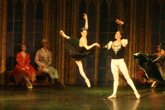 &Bcy;&acy;&lcy;&iecy;&tcy; &laquo;&Lcy;&iecy;&bcy;&iecy;&dcy;&icy;&ncy;&ocy;&iecy; &ocy;&zcy;&iecy;&rcy;&ocy;&raquo;