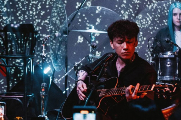 &Tcy;&Rcy;&Icy; &Dcy;&Ncy;&YAcy; &Dcy;&Ocy;&ZHcy;&Dcy;&YAcy;