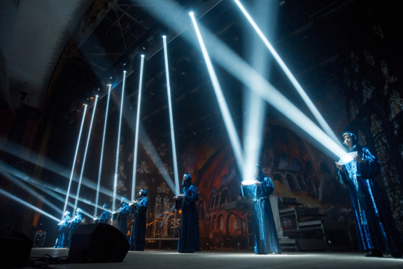 Легендарные хиты ENIGMA, GREGORIAN, SANDRA в шоу MIRROR OF ENIGMA