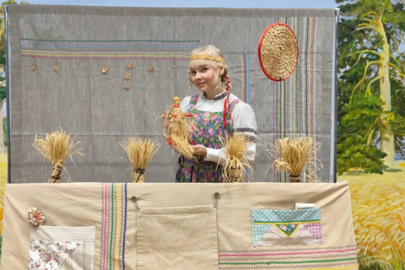 &Scy;&iecy;&scy;&tcy;&rcy;&icy;&tscy;&acy; &Acy;&lcy;&iocy;&ncy;&ucy;&shcy;&kcy;&acy; &icy; &bcy;&rcy;&acy;&tcy;&iecy;&tscy; &Icy;&vcy;&acy;&ncy;&ucy;&shcy;&kcy;&acy;